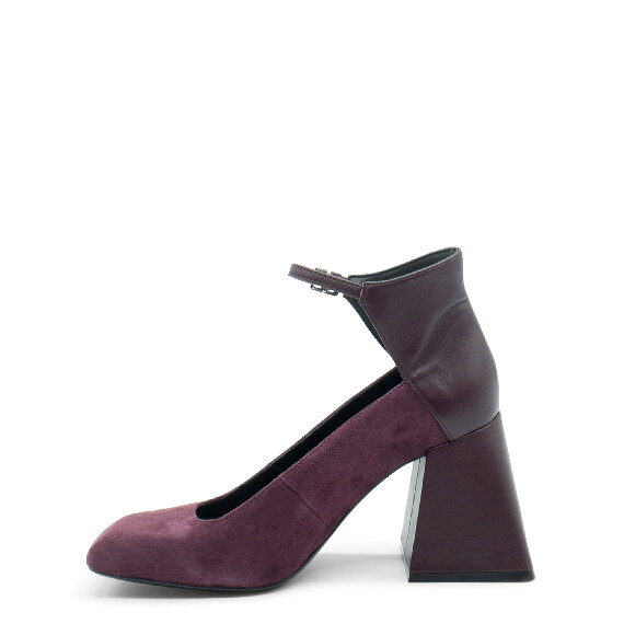 Ming Burgundy Pumps