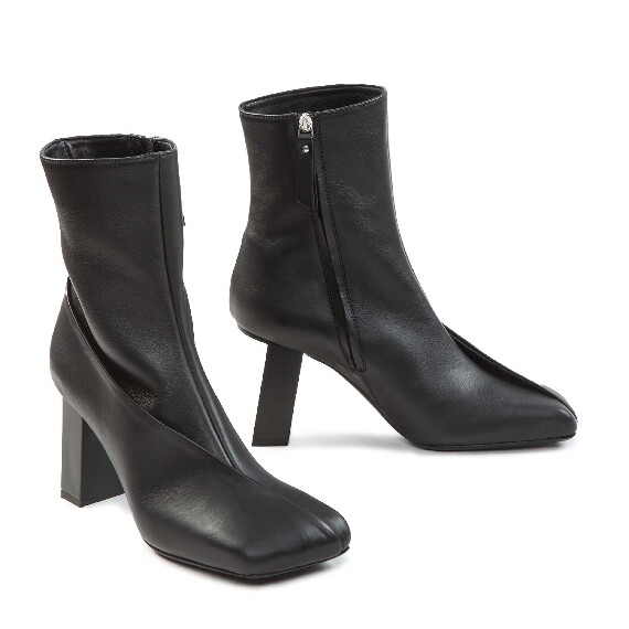 H08 Panton – Black folded ankle boot  